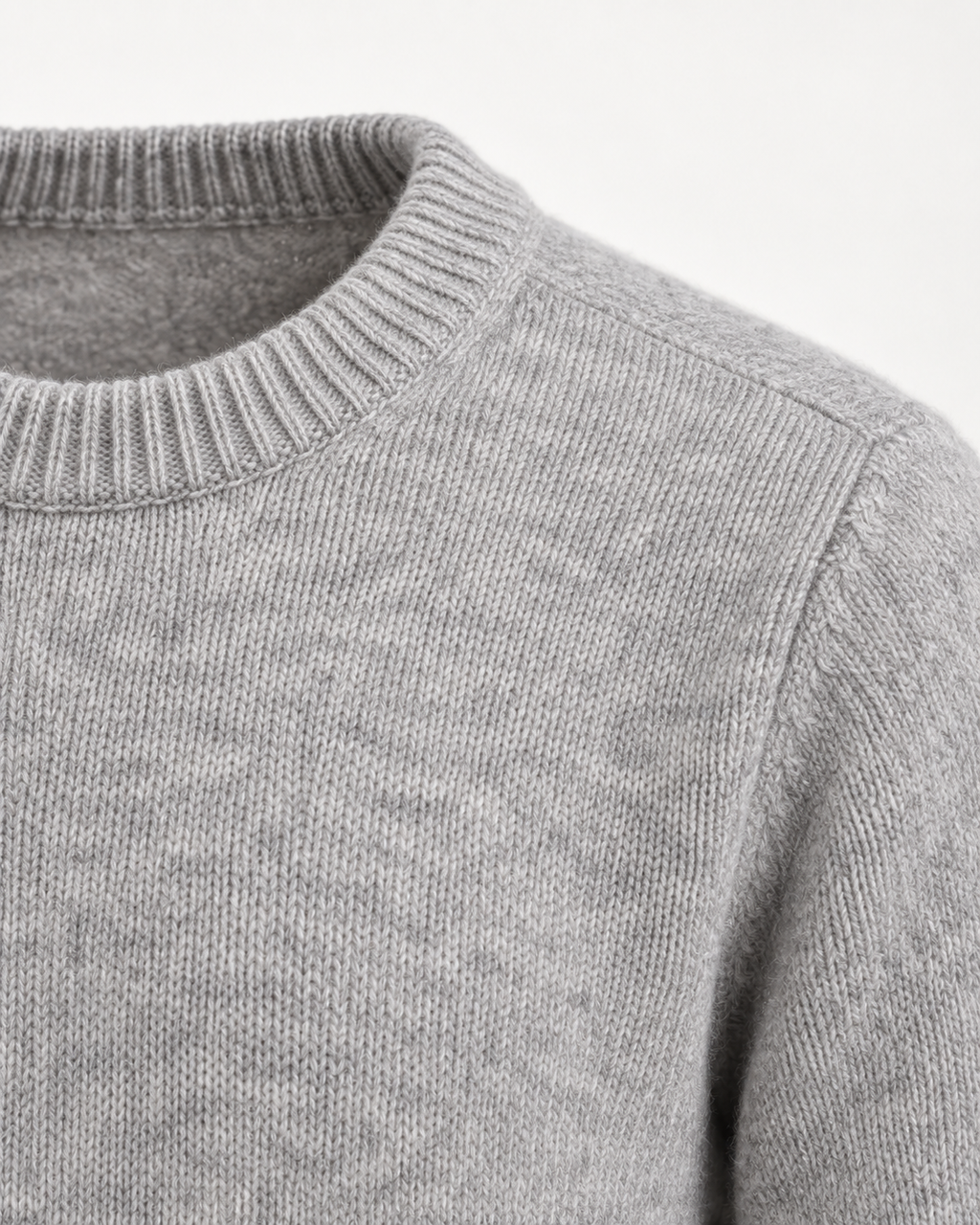 Ribbed crew neckline and shoulder detail of the Crewneck Sweater Soft Heritage